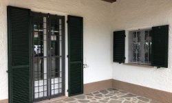 Posa serramenti nella collina di Novi Ligure